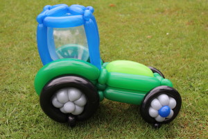 Ballonnen tractor voor de trekkerrace om te winnen