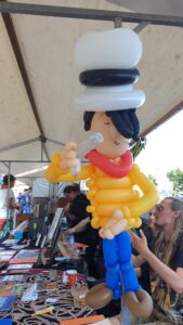 Een ballonfiguur al;s Lucky Luke is altijd gaaf om te maken"