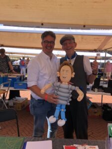 Ralph Dikmans tekenaar met de Haagse ballonnenboer"